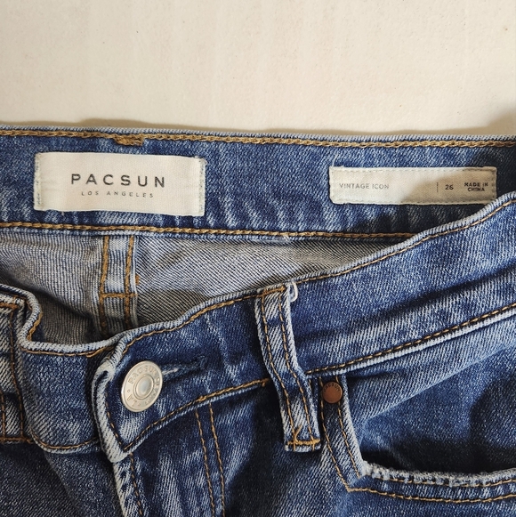 PacSun Womens |26| Vintage Icon Raw Hem Mid Rise Cropped Medium Wash Jeans - Picture 9 of 12
